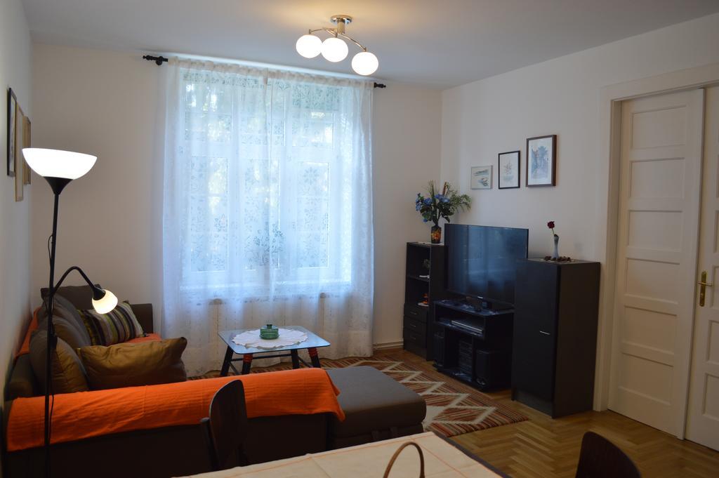 Aha Apartment Zagreb Bagian luar foto